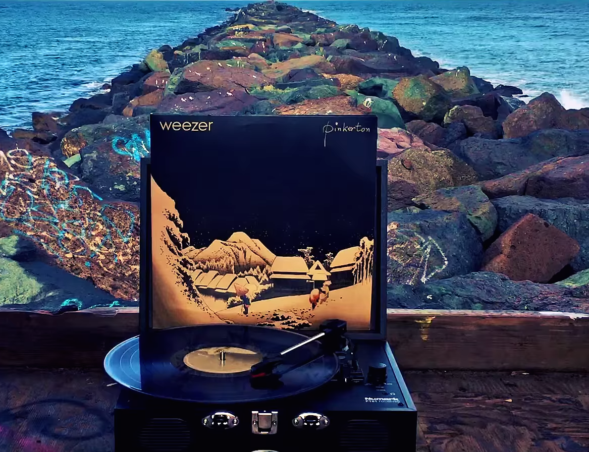 Vinyl in the Wild: Pinkerton on the Seaside