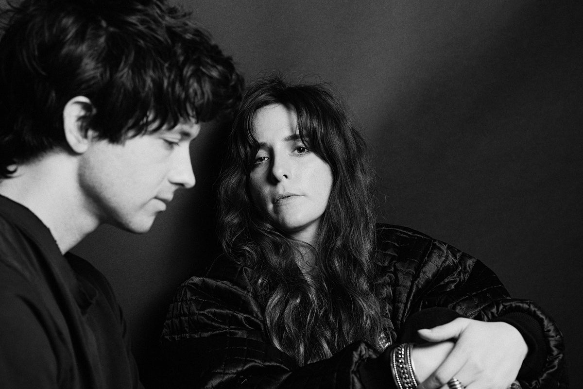 “Two Dreamers, Together in a Dreamworld”: How Beach House Found Their Sound on ‘Devotion’