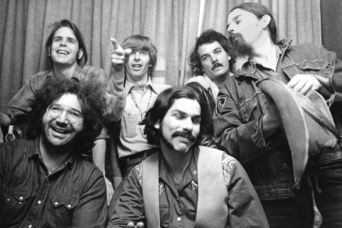 Watch The Tunes: Long Strange Trip (The Untold Story Of The Grateful Dead)